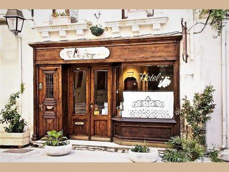 Hotel 200sqm for sale-Rethimno » Fortetza