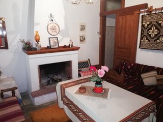 Μονοκατοικία 210 τ.μ. για ενοικίαση