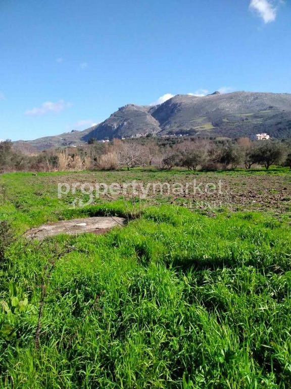 Parcel 2.800 sqm for sale, Rethymno Prefecture, Foinikas