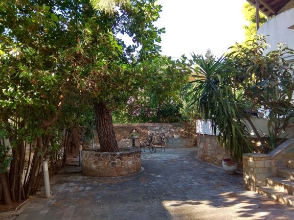 Επιχειρηματικό κτίριο 250 τ.μ. για ενοικίαση, Αθήνα - Βόρεια Προάστια, Κηφισιά
