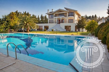 Βίλλα 1.000 τ.μ. πρός πώληση