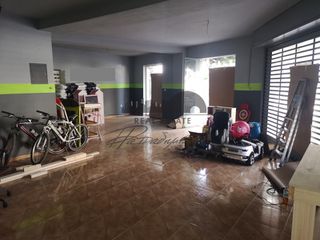 Store 90 sqm for rent