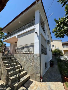 Μονοκατοικία 200 τ.μ. προς πώληση