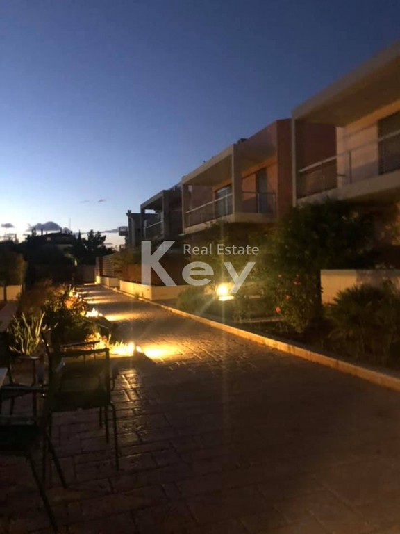 Μεζονέτα 280 τ.μ. προς πώληση, Κέντρο Καλυβίων Θορικού