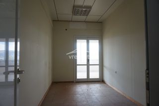 Γραφείο 200 τ.μ. προς ενοικίαση, Ν. Ιωαννίνων, Ιωάννινα-thumb-2