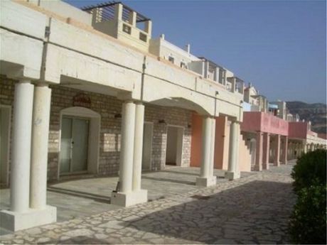 Store 205 sqm for sale
