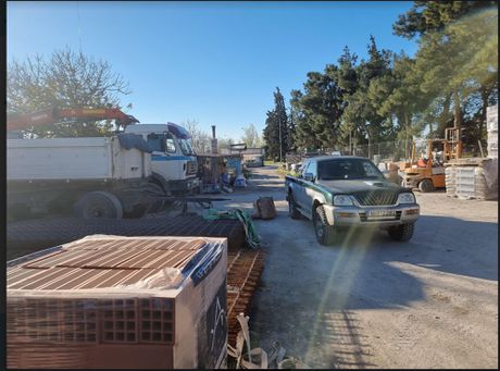 ΖΗΤΕΙΤΑΙ ΥΠΑΛΛΗΛΟΣ ΓΙΑ ΤΟ ΚΑΤΑΣΤΗΜΑ ΚΥΡΙΑΚΙΔΗΣ ΜΕ ΧΡΩΜΑΤΑ ΣΙΔΗΡΙΚΑ ΣΤΗ ΘΕΡΜΗ. ΠΛΗΡΗΣ ΑΠΑΣΧΟΛΗΣΗ .