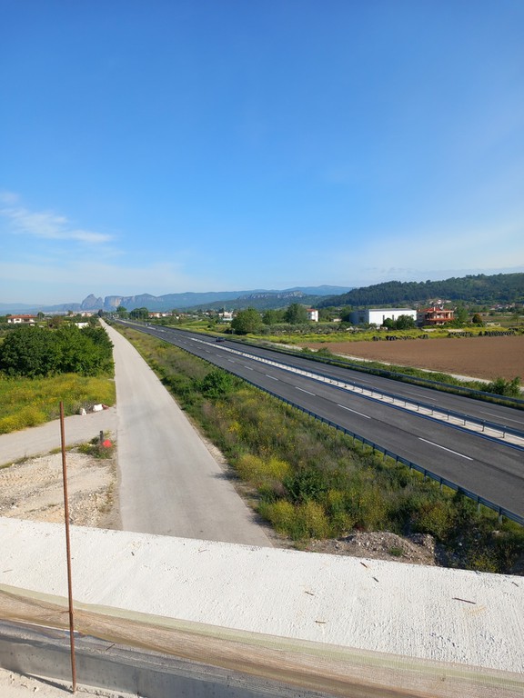 Αγροτεμάχια 8.780 τ.μ. πρός πώληση, Ν. Τρικάλων, Βασιλική