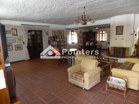 Detached home 450 sqm for sale