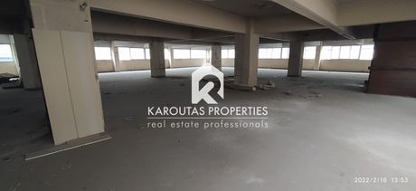 Craft space 970sqm for rent-Vardaris