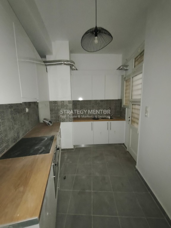 Επιχειρηματικό κτίριο 1.027 τ.μ. πρός πώληση, Αθήνα - Κέντρο, Κέντρο