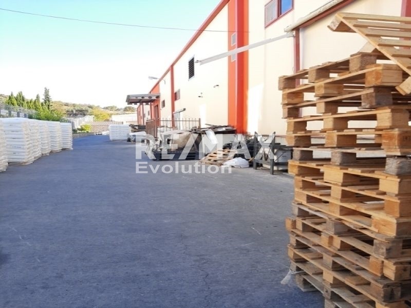 Βιομηχανικός χώρος 1.500 τ.μ. πρός πώληση, Αττική - Υπόλοιπο, Μαρκόπουλο