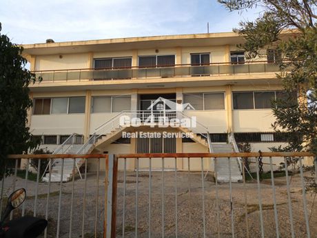 Βιομηχανικός χώρος 2.204 τ.μ. για πώληση