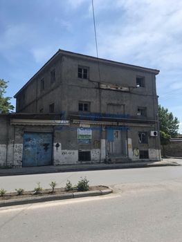 Business bulding 802sqm for sale-Volos » Epta Platania