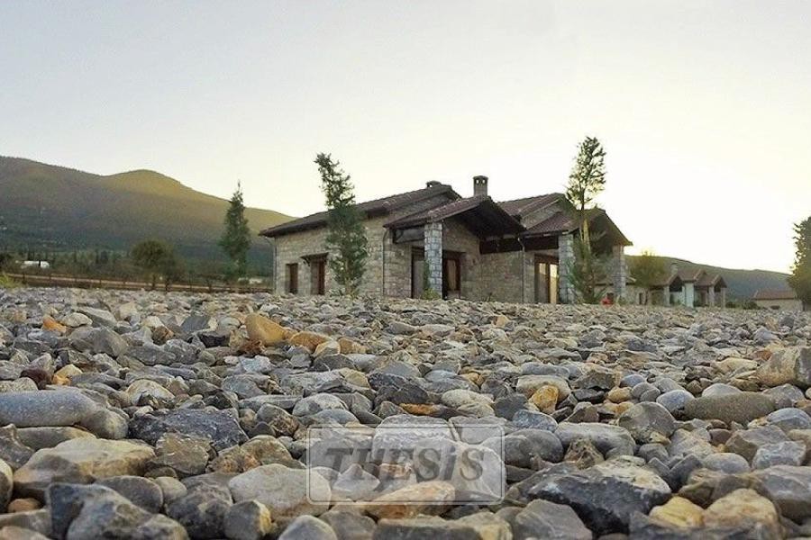 Ξενοδοχείο 386 τ.μ. προς πώληση, Κέντρο Αμφίκλειας