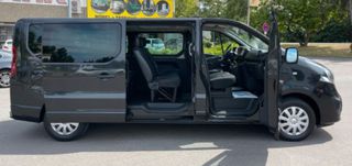 Opel Vivaro 2017-thumb-4