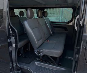 Opel Vivaro 2017-thumb-8