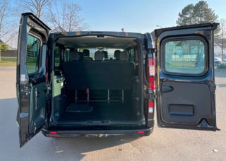 Opel Vivaro 2017-thumb-12