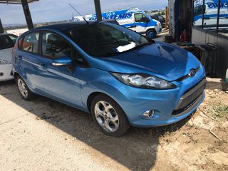 Ford Fiesta 2015-thumb-1