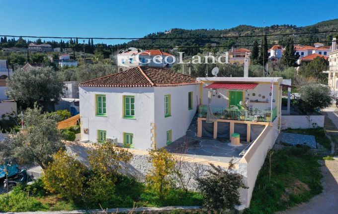 Detached home 180 sqm for sale, Argosaronikos Islands, Spetses