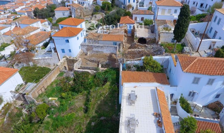 Land plot 605 sqm for sale, Argosaronikos Islands, Hydra