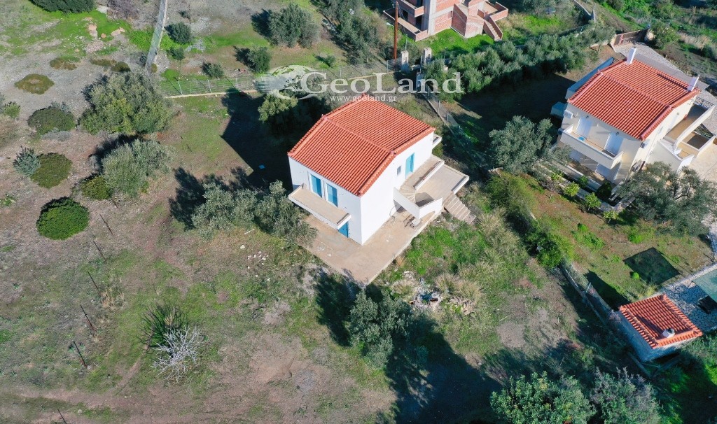 Μεζονέτα 198 τ.μ. προς πώληση, Κουβέρτα