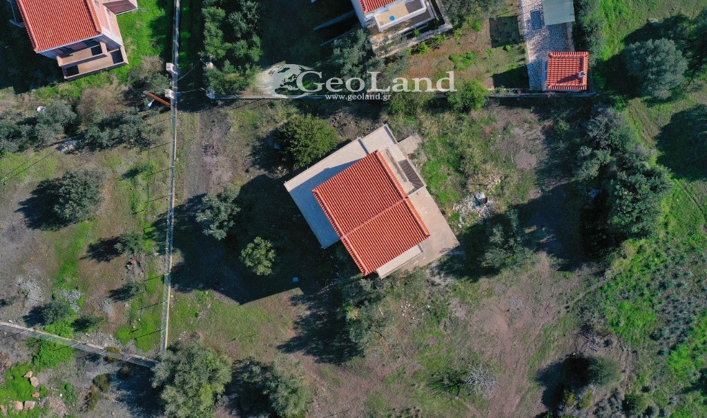 Μεζονέτα 198 τ.μ. προς πώληση, Κουβέρτα