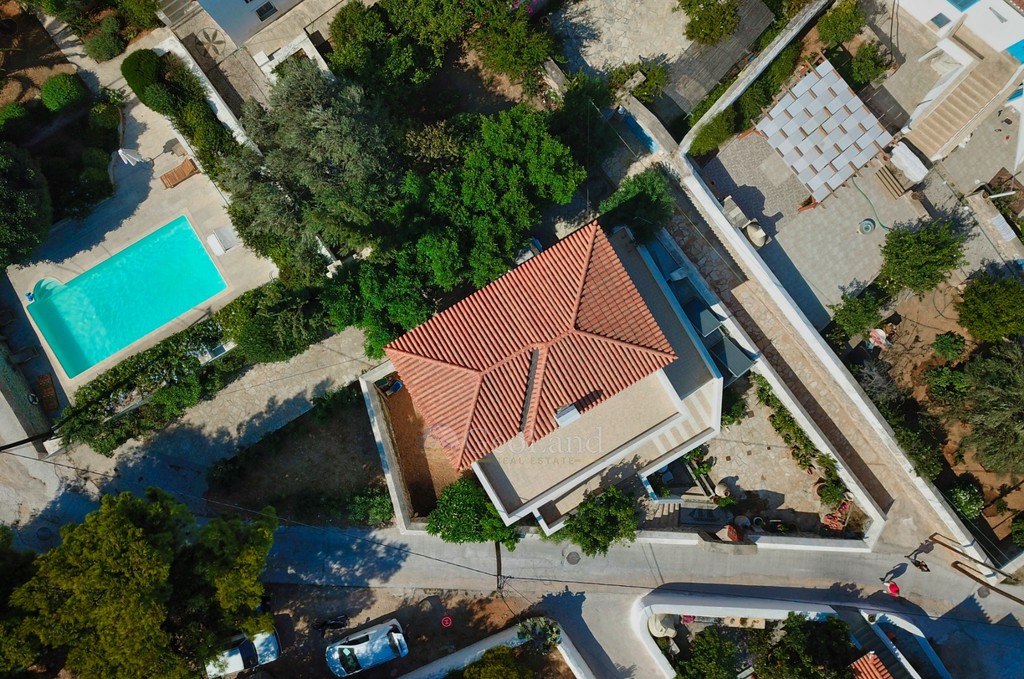 Μονοκατοικία 250 τ.μ. προς πώληση, Κέντρο Σπετσών