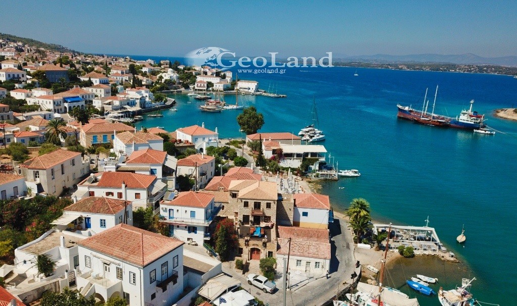 Επιχειρηματικό κτίριο 640 τ.μ. πρός πώληση, Νησιά Αργοσαρωνικού, Σπέτσες