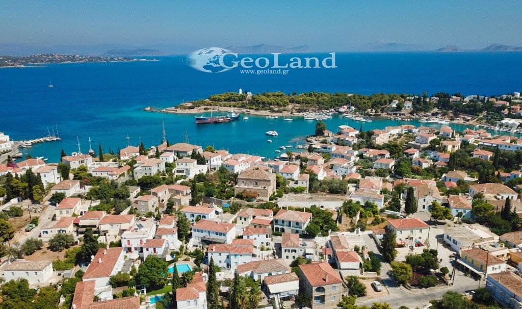 Επιχειρηματικό κτίριο 640 τ.μ. πρός πώληση, Νησιά Αργοσαρωνικού, Σπέτσες