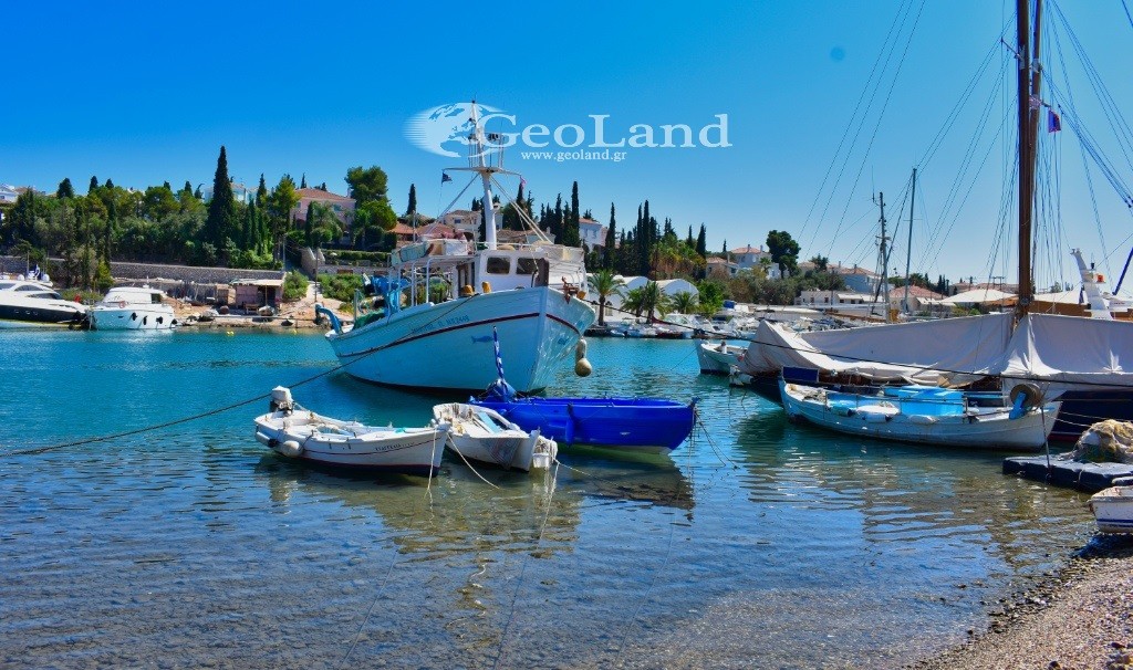 Επιχειρηματικό κτίριο 640 τ.μ. πρός πώληση, Νησιά Αργοσαρωνικού, Σπέτσες