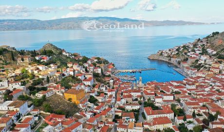 Detached home 220sqm for sale-Hydra » Center