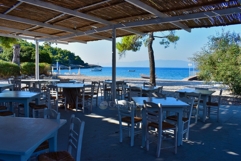 Κατάστημα 550 τ.μ. πρός πώληση, Νησιά Αργοσαρωνικού, Σπέτσες