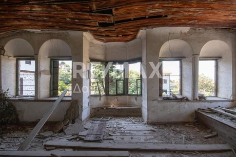 Επιχειρηματικό κτίριο 251 τ.μ. πρός πώληση