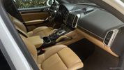 Porsche Cayenne 2018-thumb-4