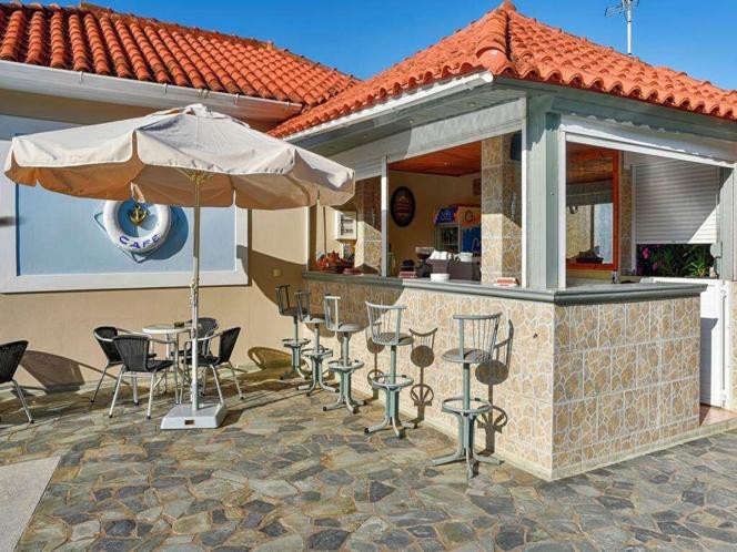 Hotel 940 sqm for sale, Kefallinia Prefecture, Kefalonia