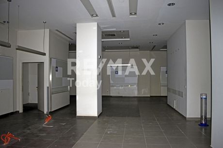 Store 370 sqm for rent