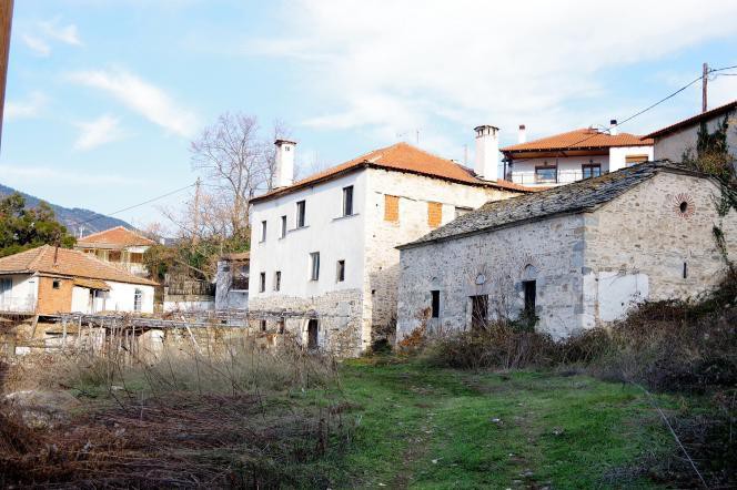 Κτίριο 450 τ.μ. πρός πώληση, Ν. Καβάλας, Θάσος