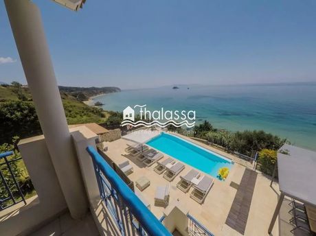 Villa 280sqm for sale-Kefalonia » Leivatho