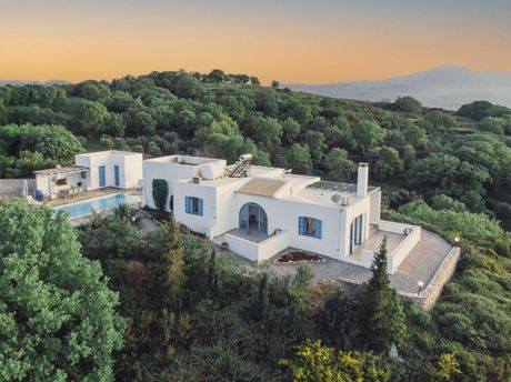 Villa 165 sqm for sale