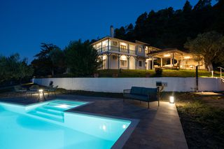 Μονοκατοικία 200 τ.μ. για πώληση