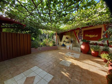 Building 175 sqm for sale