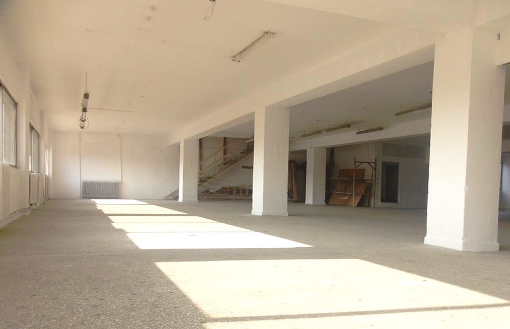 Επιχειρηματικό κτίριο 2.600 τ.μ. πρός πώληση, Θεσσαλονίκη - Κέντρο, Σταθμός Οσε