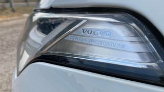 Volvo XC 90 2019-thumb-1