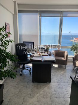 Γραφείο 45τ.μ. για πώληση-Λιμάνι