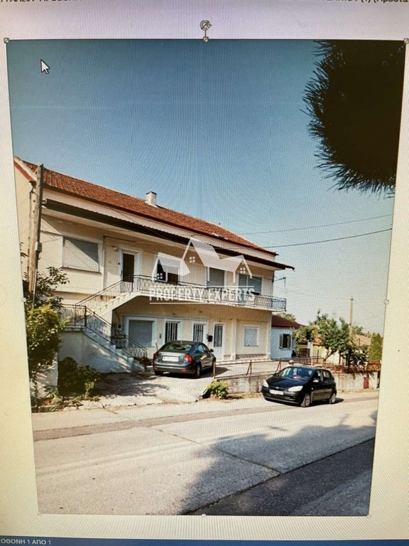 Συγκρότημα διαμερισμάτων 300 τ.μ. προς πώληση, Δίκαια
