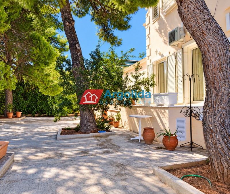Μονοκατοικία 260 τ.μ. πρός πώληση, Κορινθία, Λουτράκι-Περαχώρα
