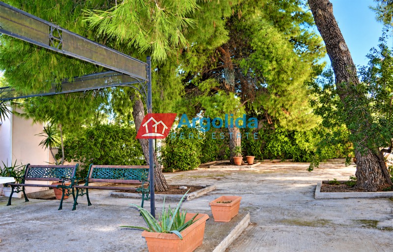 Μονοκατοικία 260 τ.μ. πρός πώληση, Κορινθία, Λουτράκι-Περαχώρα