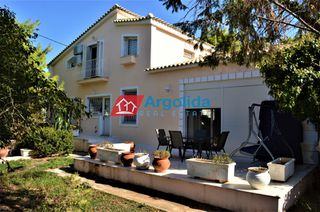 Μονοκατοικία 260 τ.μ. για πώληση