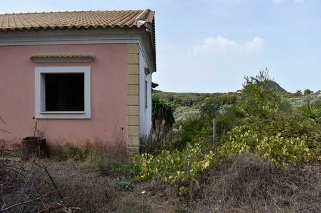 Μονοκατοικία 240 τ.μ. για πώληση
